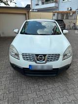 Nissan Quashqai - Nissan: Quas