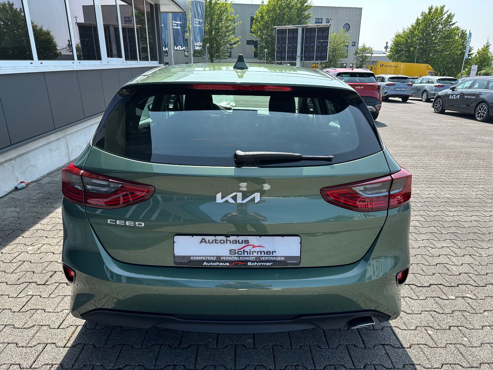 Fahrzeugabbildung Kia cee'd / Ceed  1.5 T-GDI MT VISION NAVI KOMF+