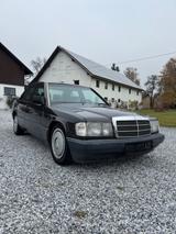 Mercedes-Benz 190 D 2,5 , 5-Gang , elektr Fensterheber - Mercedes-Benz 190 mit Diesel-Antrieb: 2.5