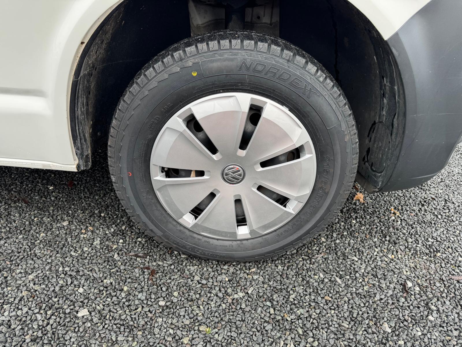 Volkswagen T6.1 2.0 TDI *CARAVELLE*9-SITZER*NAVI*APP-CONNEC
