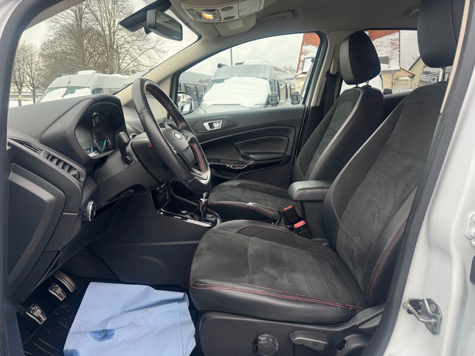 Fahrzeugabbildung Ford EcoSport ST-line Navi AHK Teilleder Ambiente