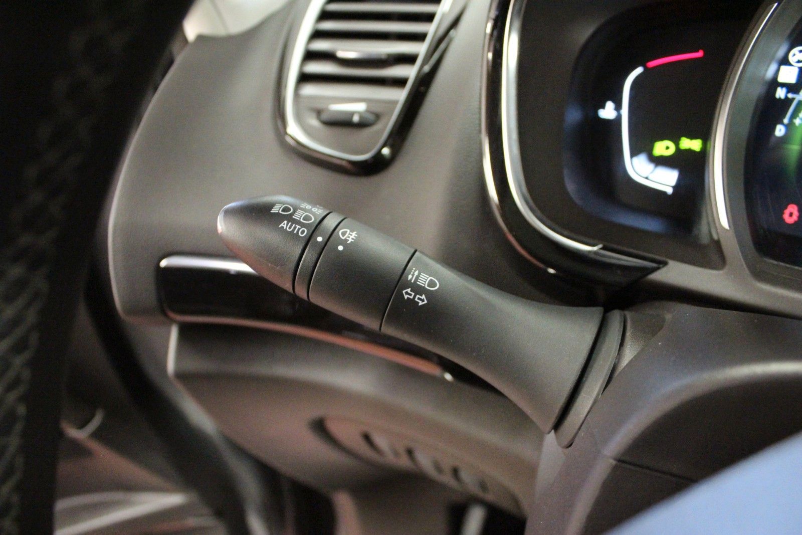 Fahrzeugabbildung Renault Espace ENERGY TCe 200 EDC Intens 7 Sitzer