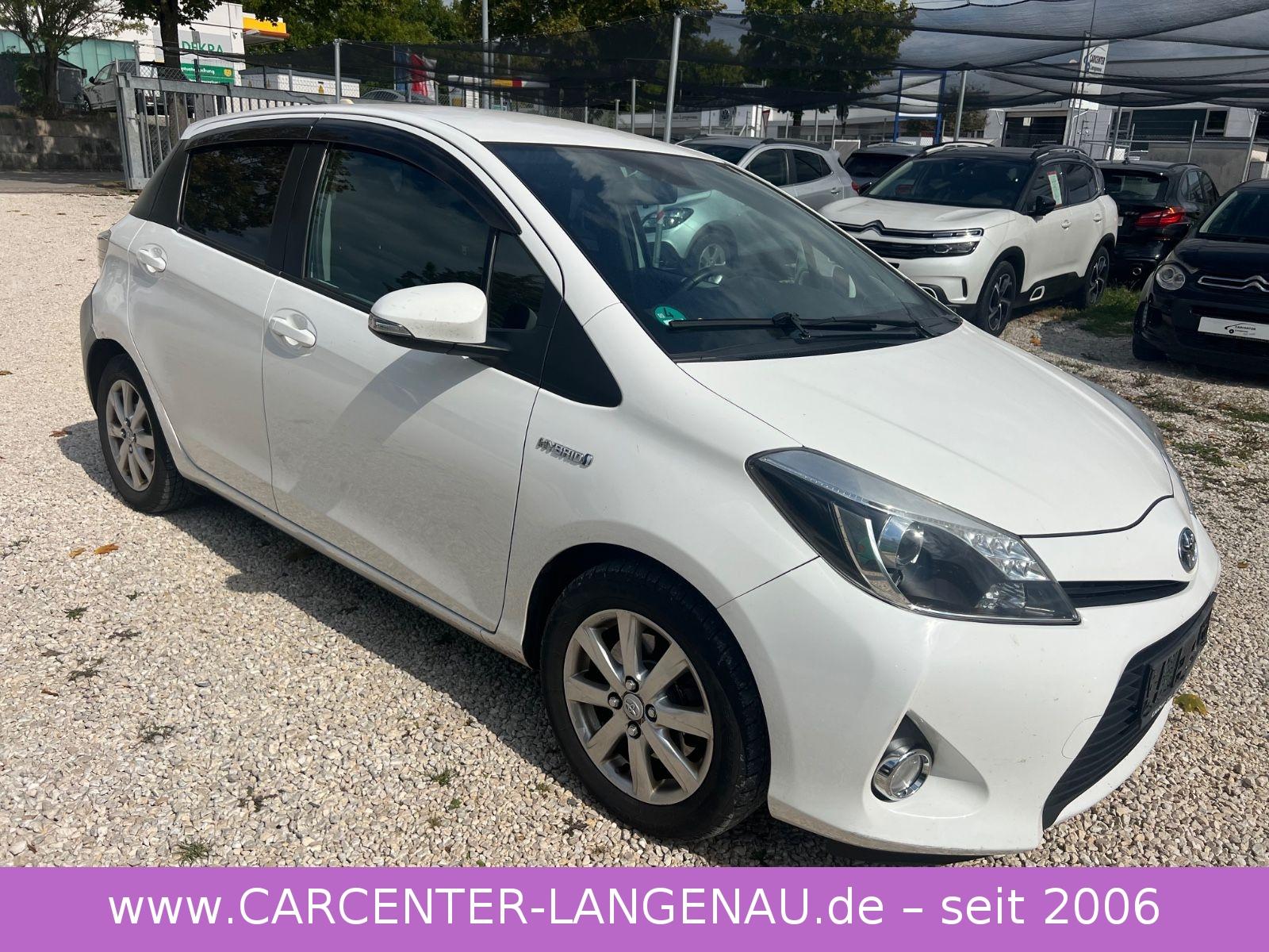 Toyota Yaris Hybrid Life