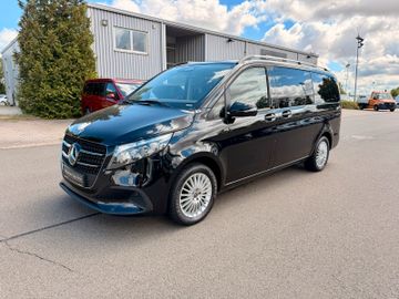 Mercedes V 220 - 2