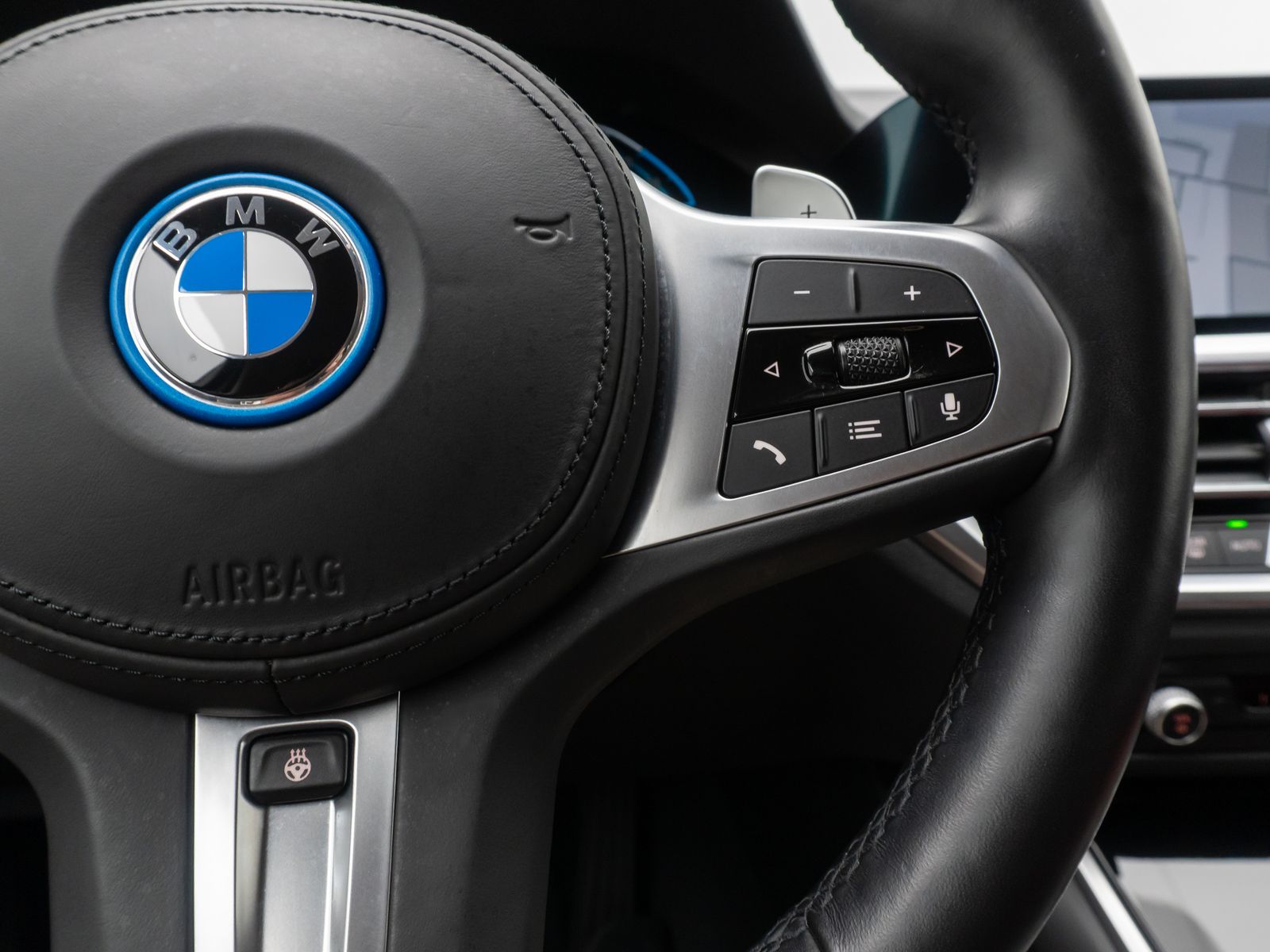 Fahrzeugabbildung BMW 320e Stop&Go DAB Alarm AHK HiFi Sportsitz 19Zoll