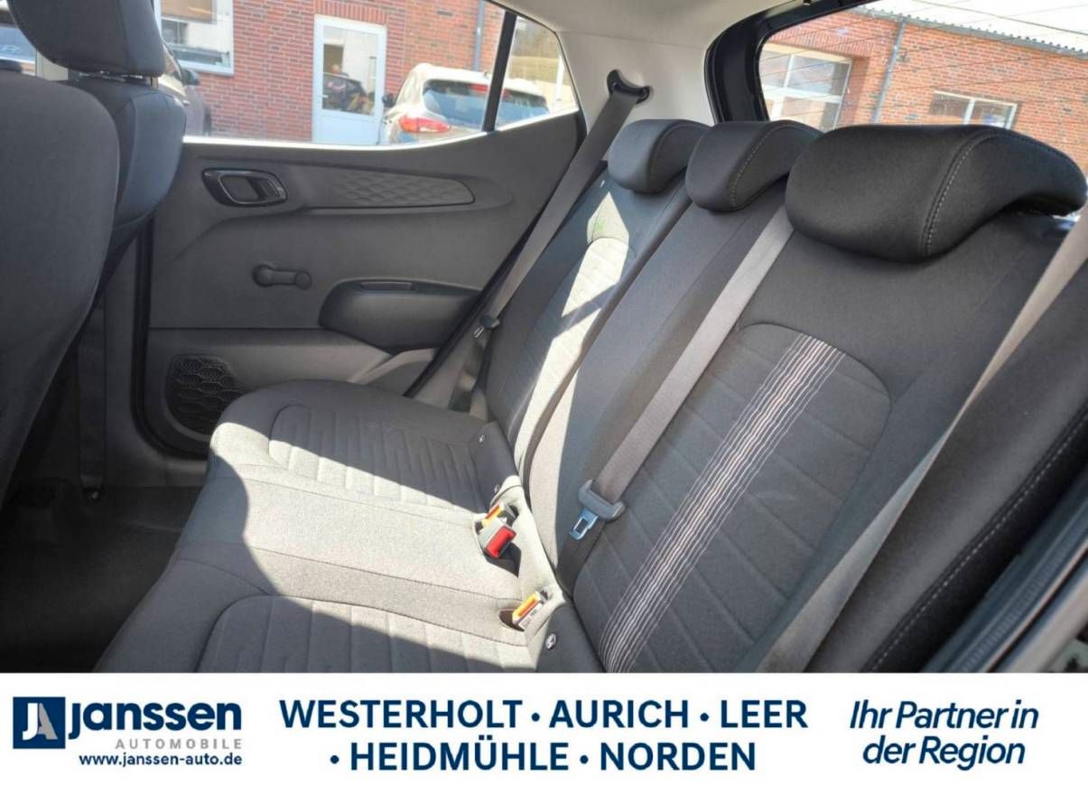 Fahrzeugabbildung Hyundai i10 Trend Komfortpaket PDC Rückfahrkamera Navi S
