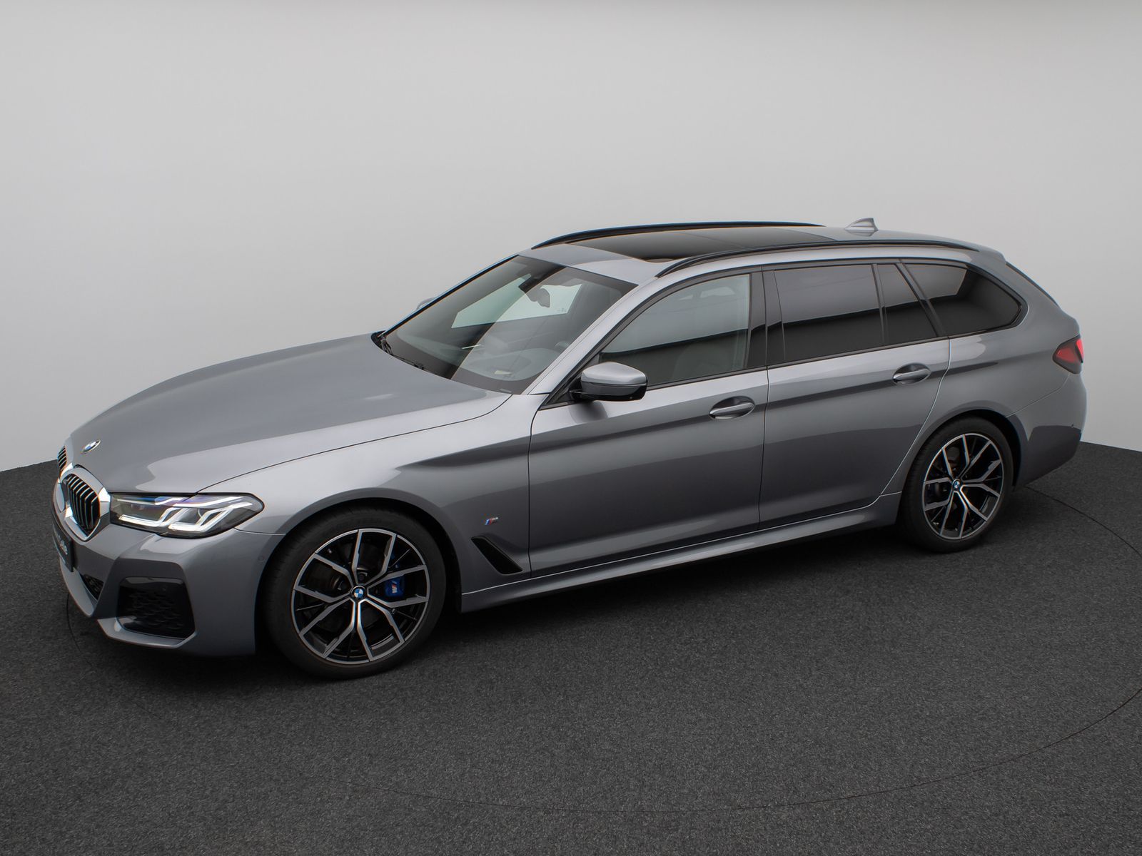 Fahrzeugabbildung BMW 530i M Sport Panorama 360°Laser HUD DAB H/K 19"