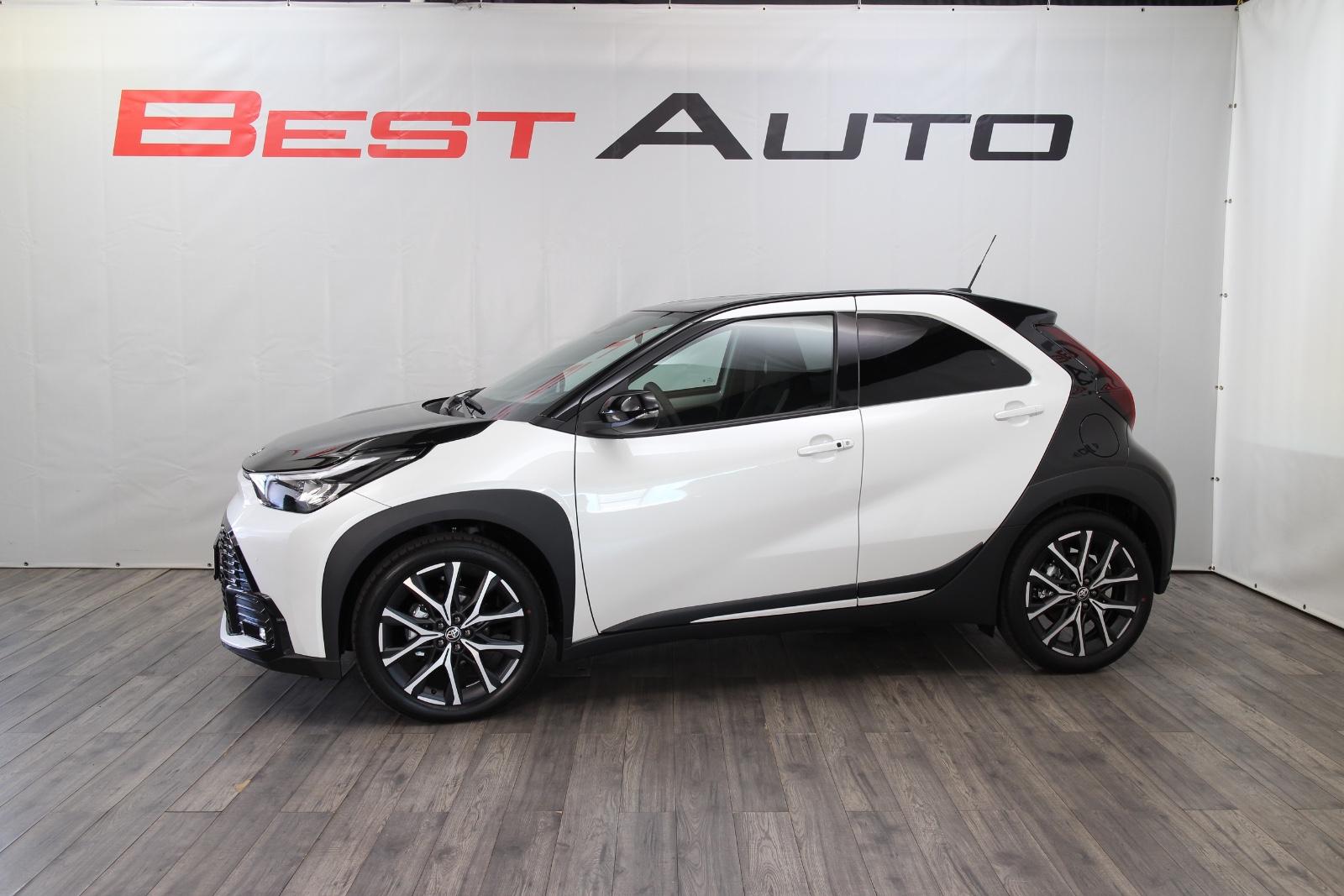 Toyota Aygo (X) Hybrid GR Sport, Navi