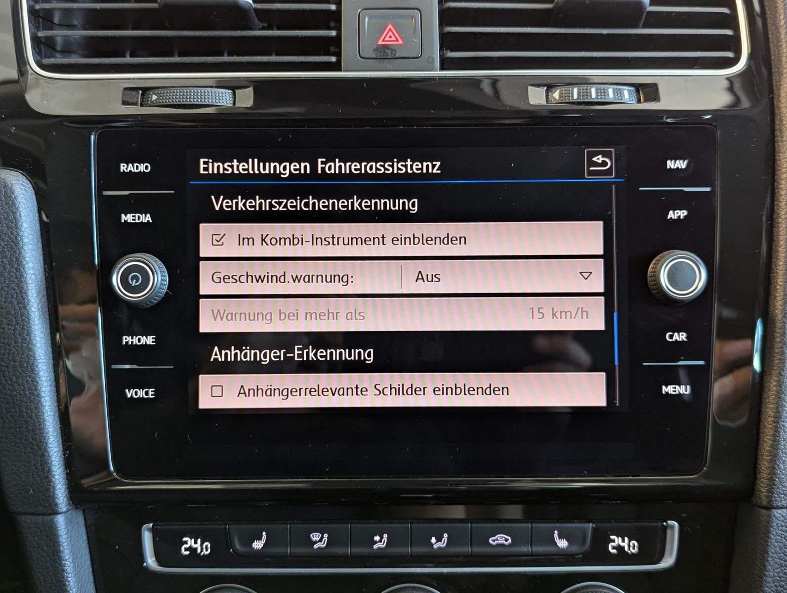VW Golf 2.0 TDI DSG IQ.DRIVE App-Connect ACC AHK - Image 27