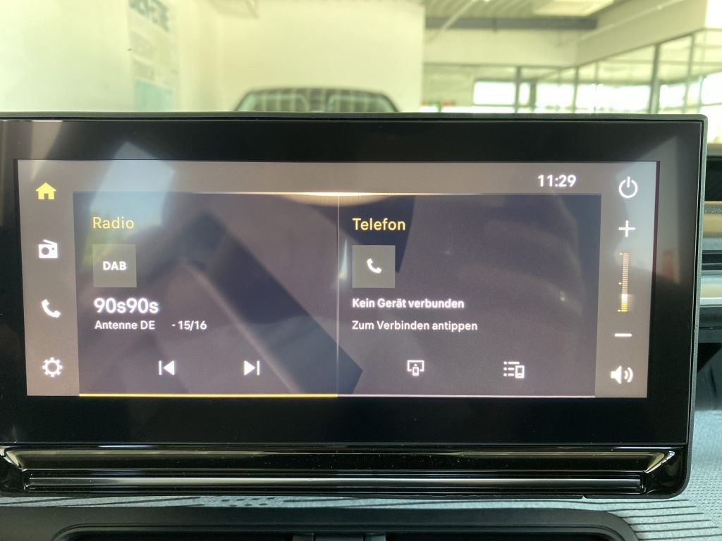 Fahrzeugabbildung Citroën C3 Aircross Turbo 100 PLUS *Allwetterr.*Sitzh.*
