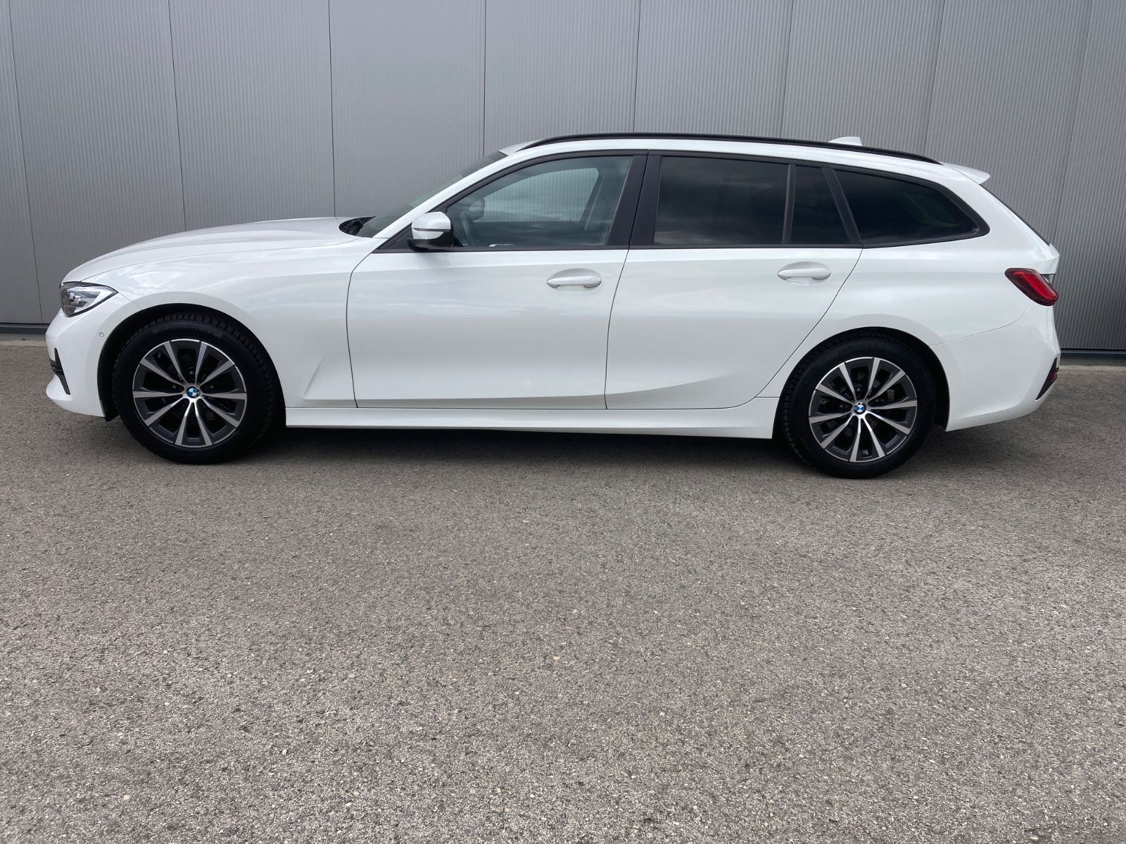 BMW 320d Automatik *HiFi*PDC*Navi*