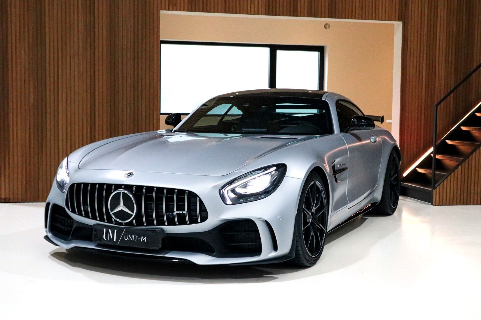 Mercedes-Benz AMG GT R 4.0 V8 / Low mileage / Full MB history imagem 2