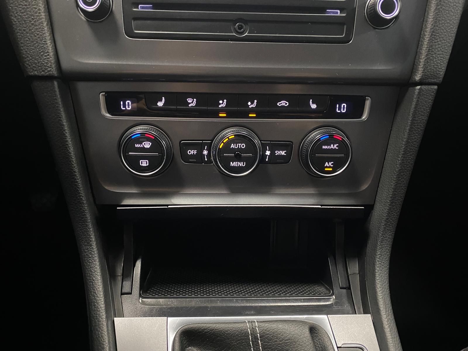 Fahrzeugabbildung Volkswagen Golf 1.2 TSI Lounge BMT+ PDC V&H+SITZHEIZ+KLIMA+