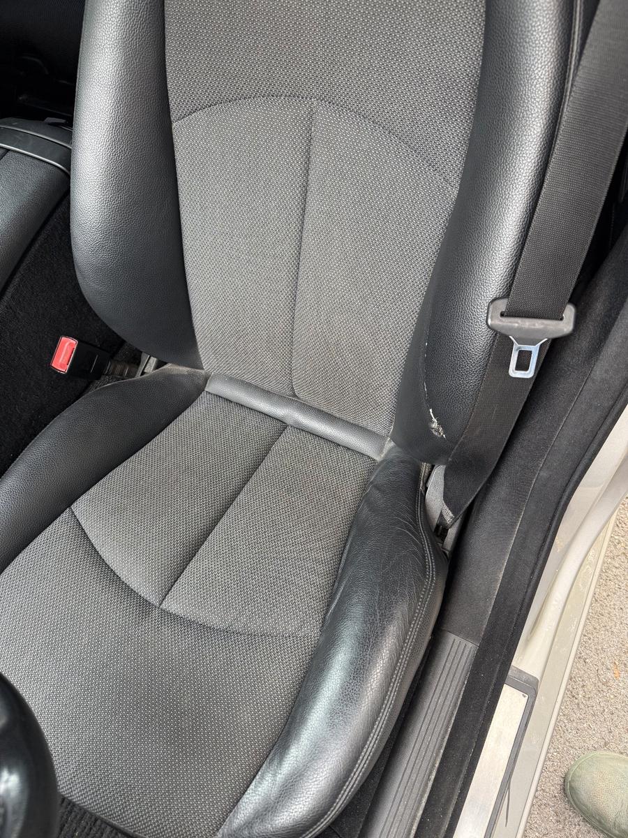 Mercedes-Benz E200 2006 — photo 15