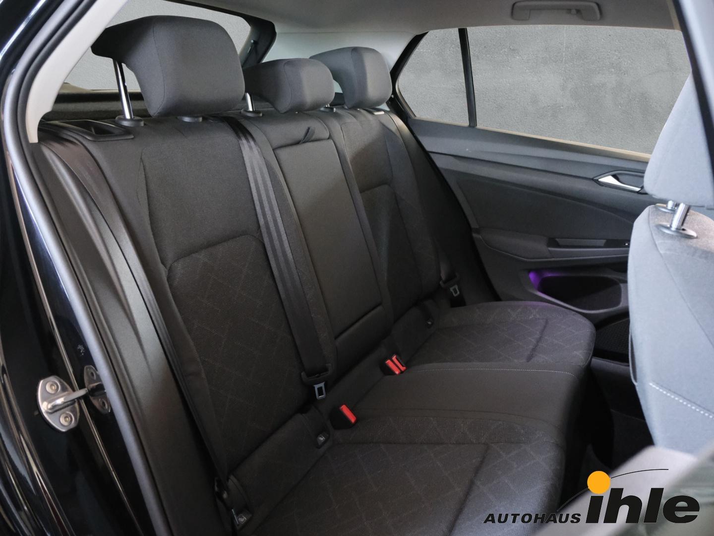 Volkswagen Golf VIII 1,5 eTSI DSG IQ-LIGHT+NAVI+R-FAHRKAMER, миниатюра 5