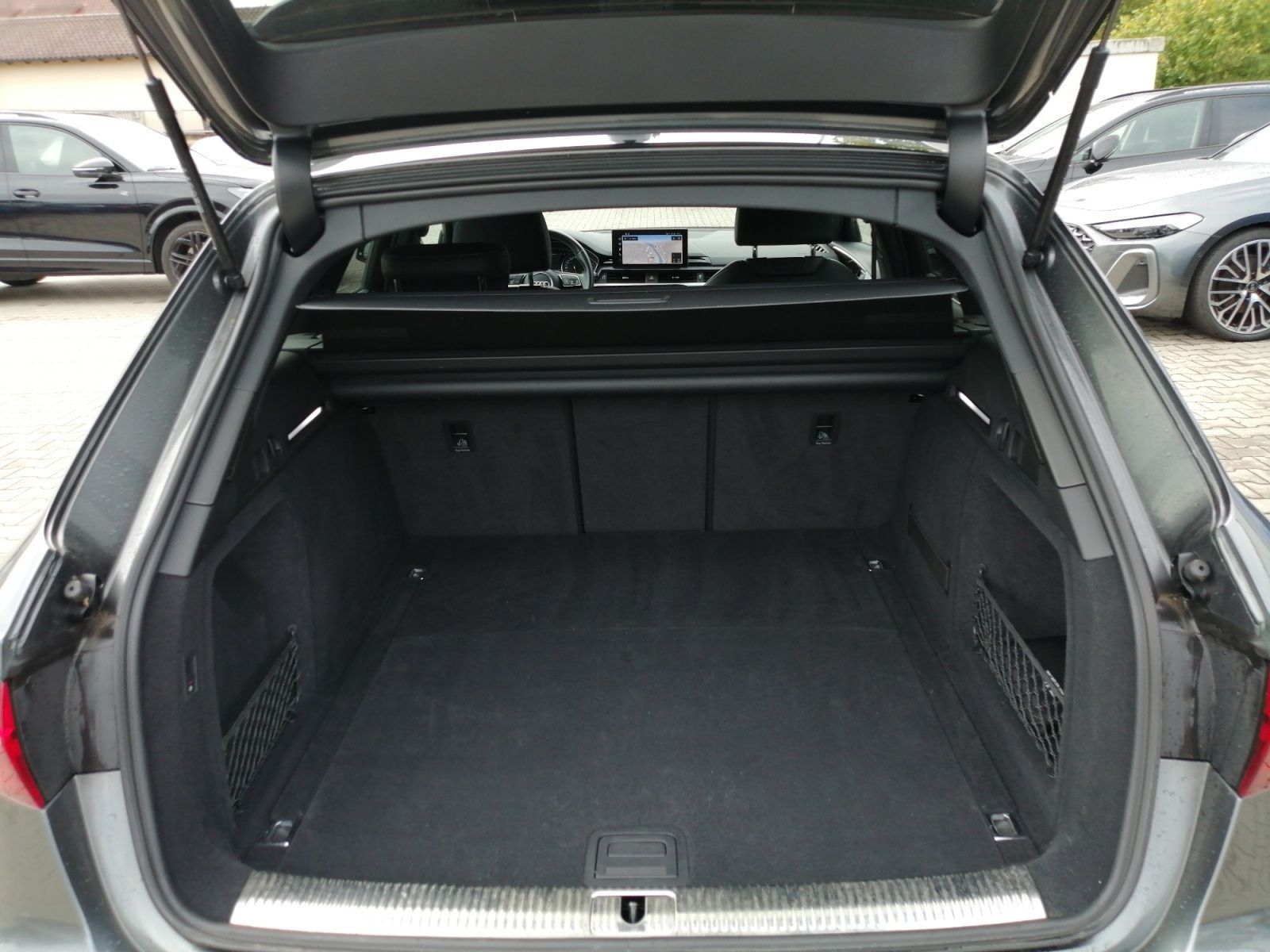 Audi A4 - Bild 16
