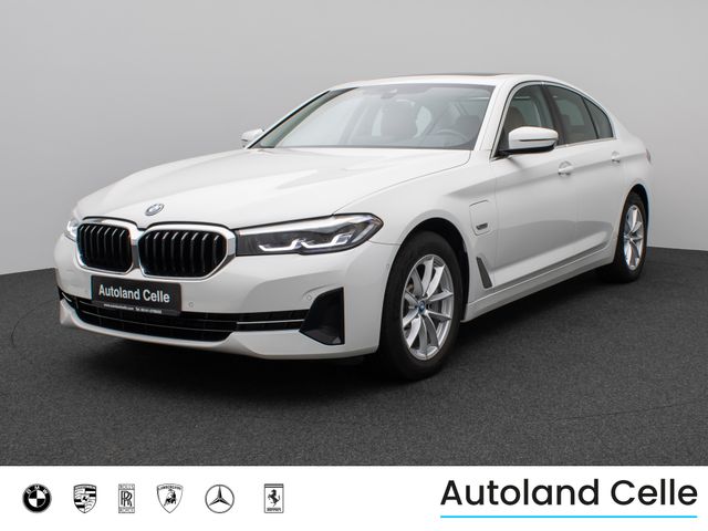 BMW 520e Glasdach Kamera DAB H/K DispKey Sport Alarm