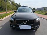 Volvo XC90 D5 AWD Geartronic Momentum Momentum - Volvo XC90 mit Diesel-Antrieb: Geländewagen