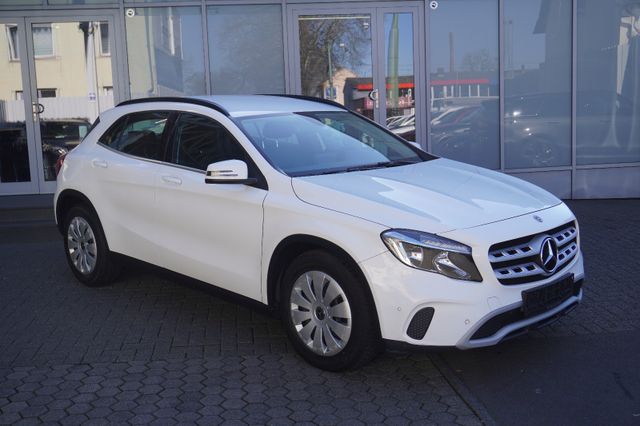 Mercedes-Benz GLA 200 Style Automatik/Navi/PDC/Tempomat/WR+SR