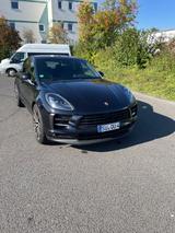 Porsche Macan - - - Porsche Macan in Bonn