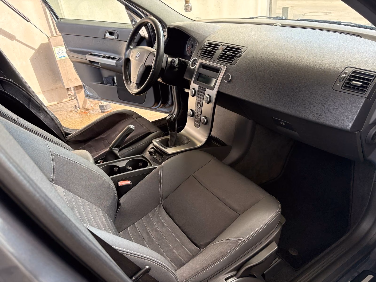 Volvo V50 2005 — photo 8