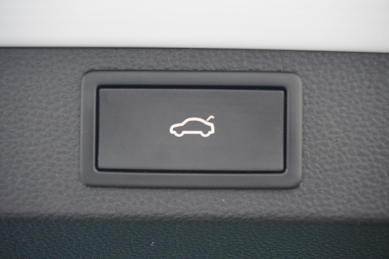 Skoda Karoq 1.5 TSI DSG Sportline LED Navi Kamera