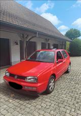 Volkswagen Golf 3 Joker 1.4 Rot - Volkswagen Golf aus 1997 mit Benzin-Antrieb: Kombi