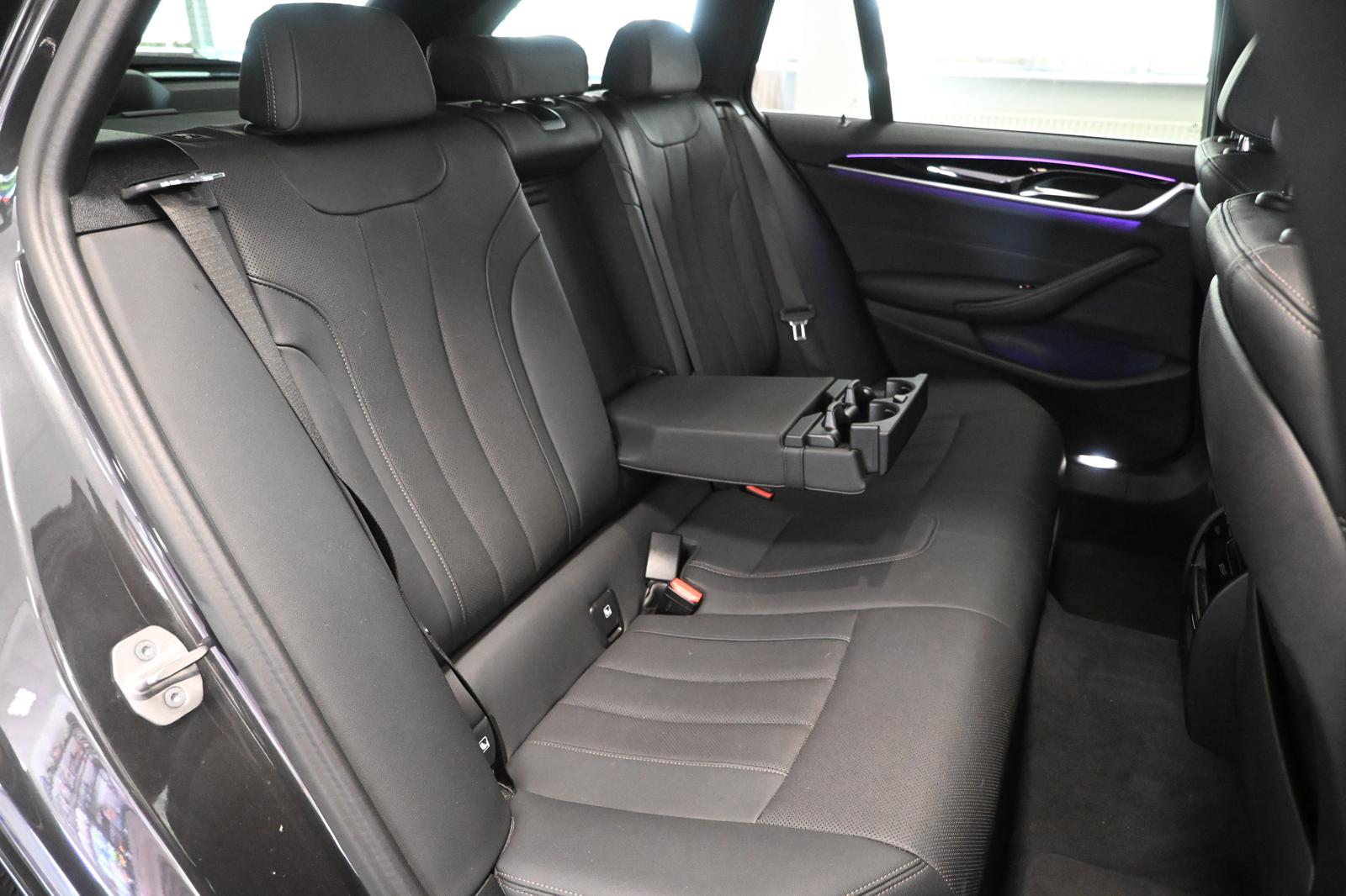 BMW 530 d*M-LENKR*KAMERA*LEDER*ACC*KEYLESS*CARPLAY