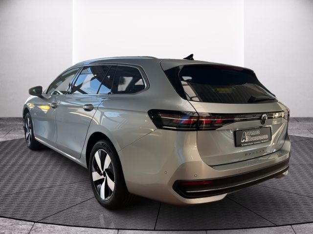 Fahrzeugabbildung Volkswagen Passat Passat 1.5 eTSI DSG BUSINESS AHK IQ.LIGHT