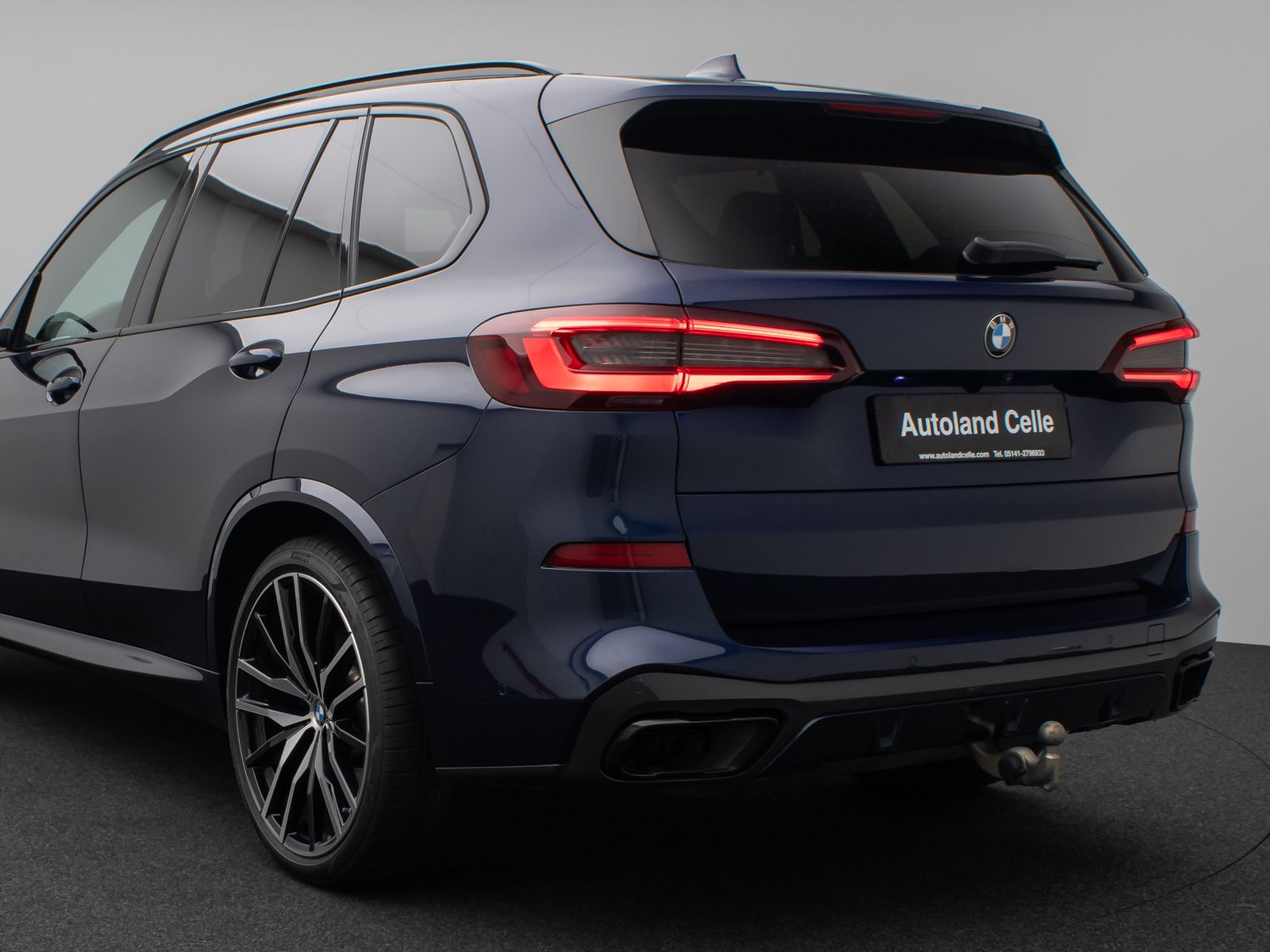 Fahrzeugabbildung BMW X5 M50i Panorama 360° DAB H/K AHK Komfort 22Zoll