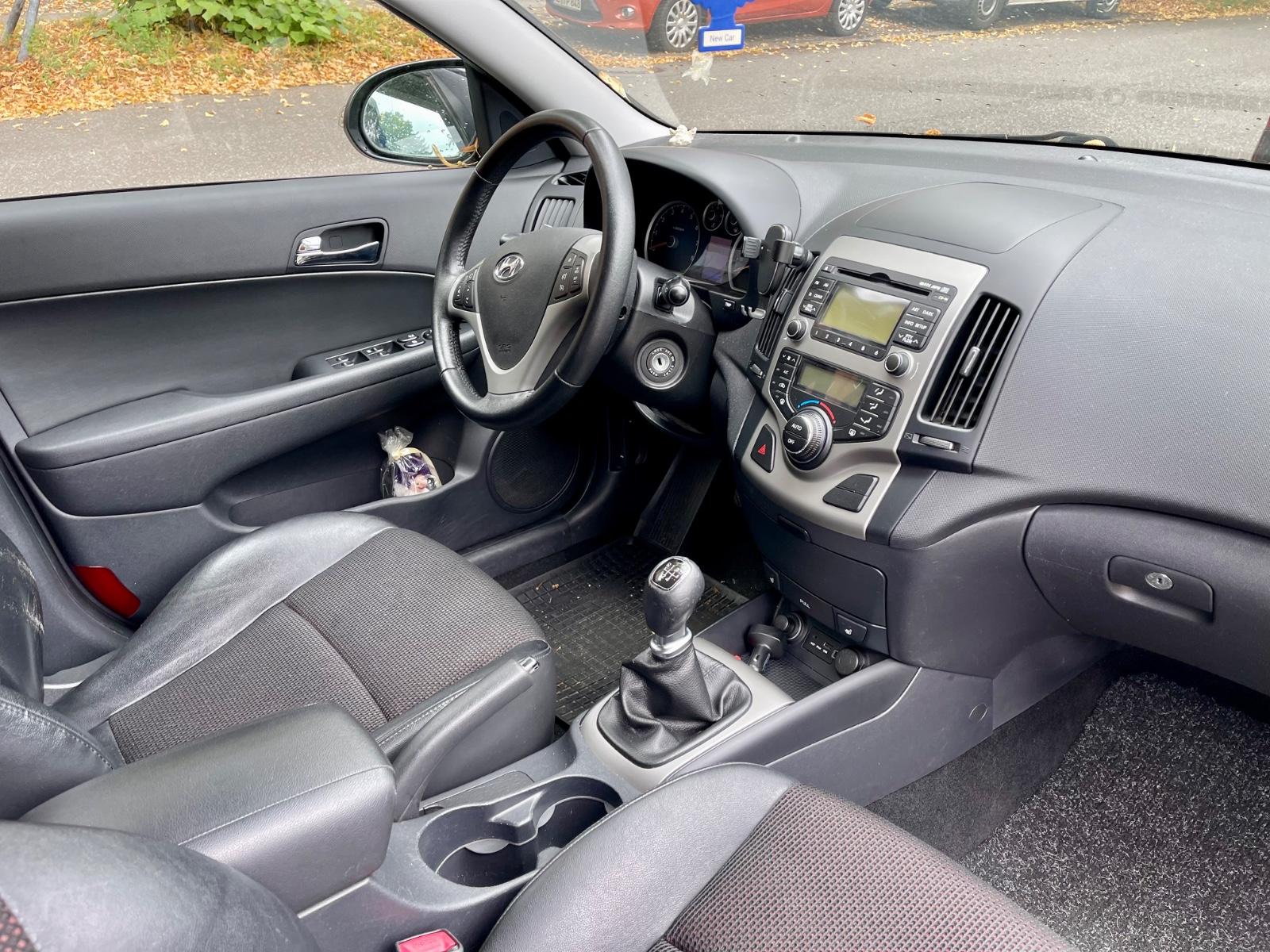 Hyundai i30 2012 — photo 10