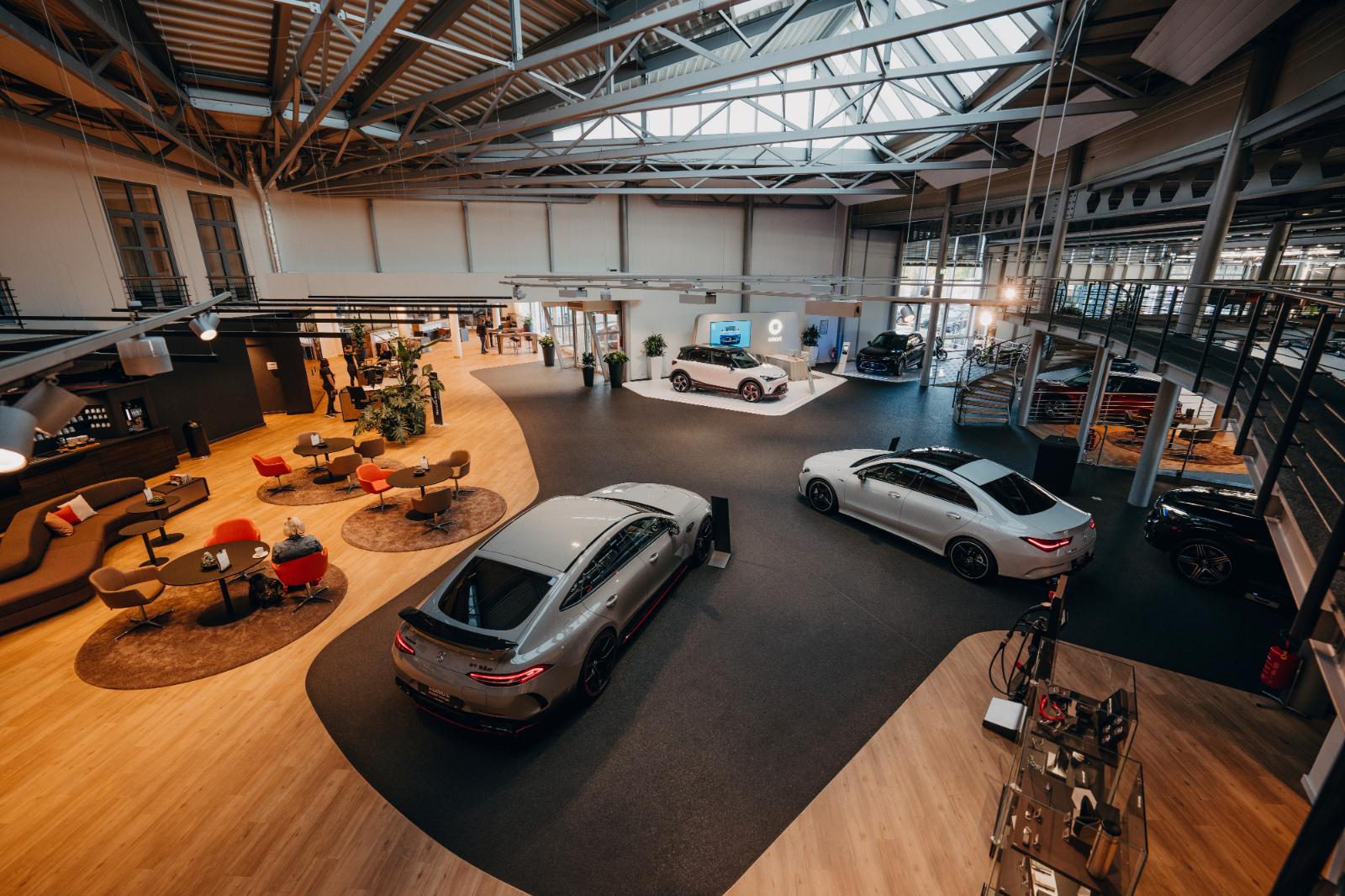 showroom-image-bottom