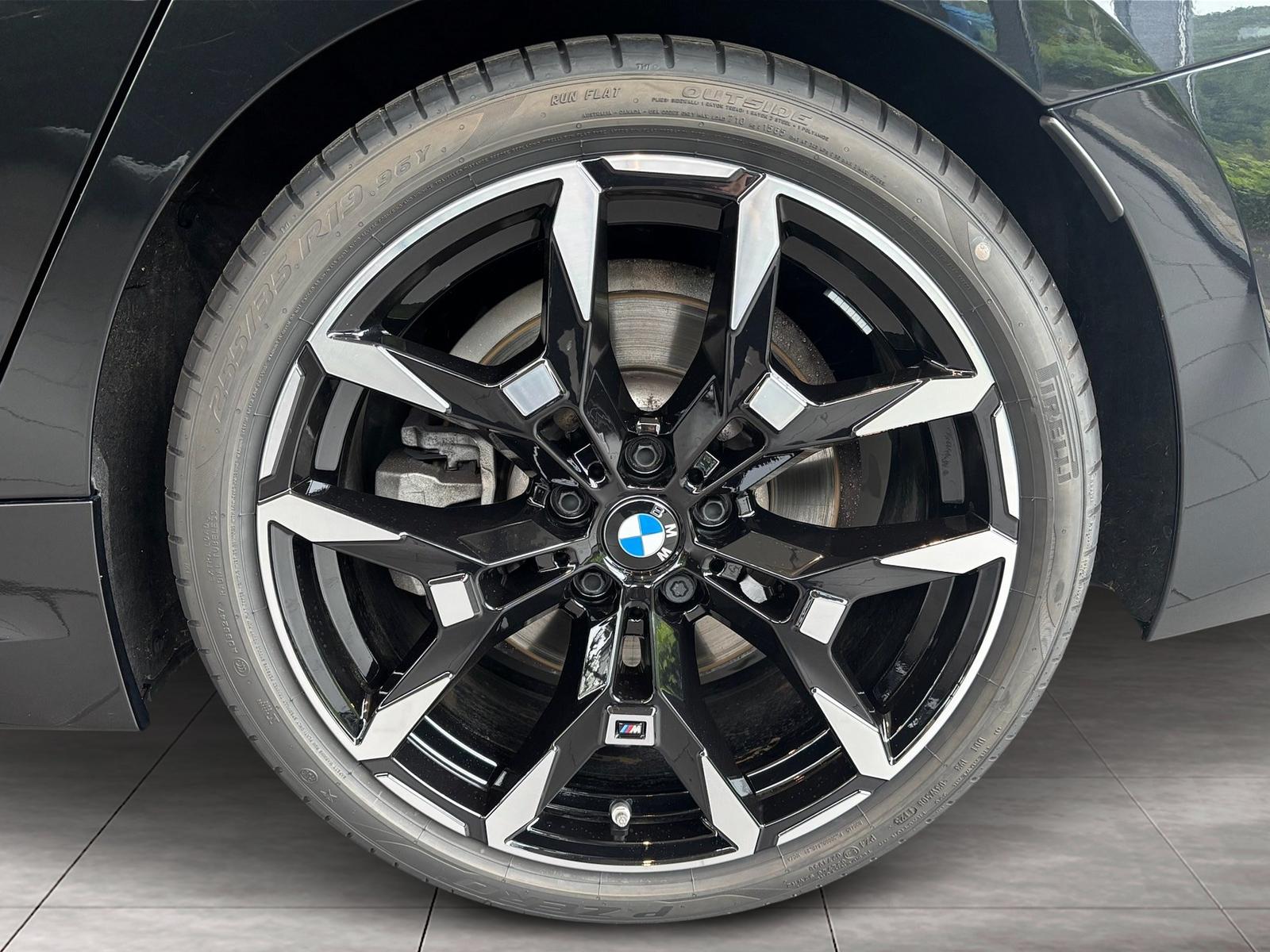 BMW 330i xDrive TOURING M SPORT LC PROF AHK PANO  AL