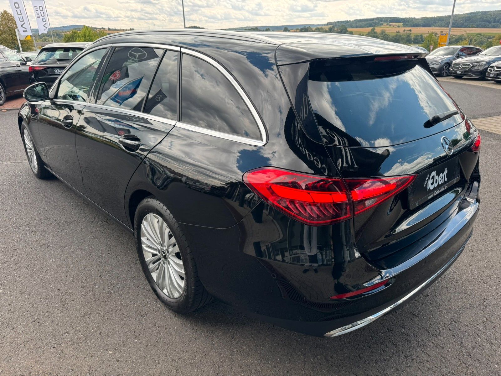 Fahrzeugabbildung Mercedes-Benz C 200 d T Avantgarde AHK+R-Kamera+Ambiente+Carp