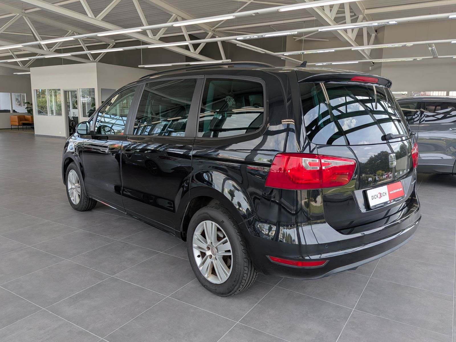 Fahrzeugabbildung SEAT Alhambra 2.0 TDI Style Bi-Xen 7-Sitz Cam Tempoma