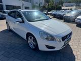 Volvo V60 Kombi Summum/Aut/Leder/Kamera/Xenon/SD