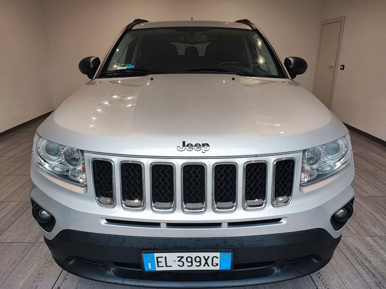 Jeep Compass 2012 — rear view