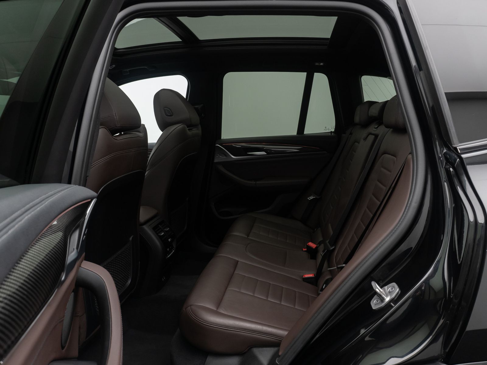 Fahrzeugabbildung BMW X3 xD30d M Sport DAB Kamera HUD DisplKey Panoram