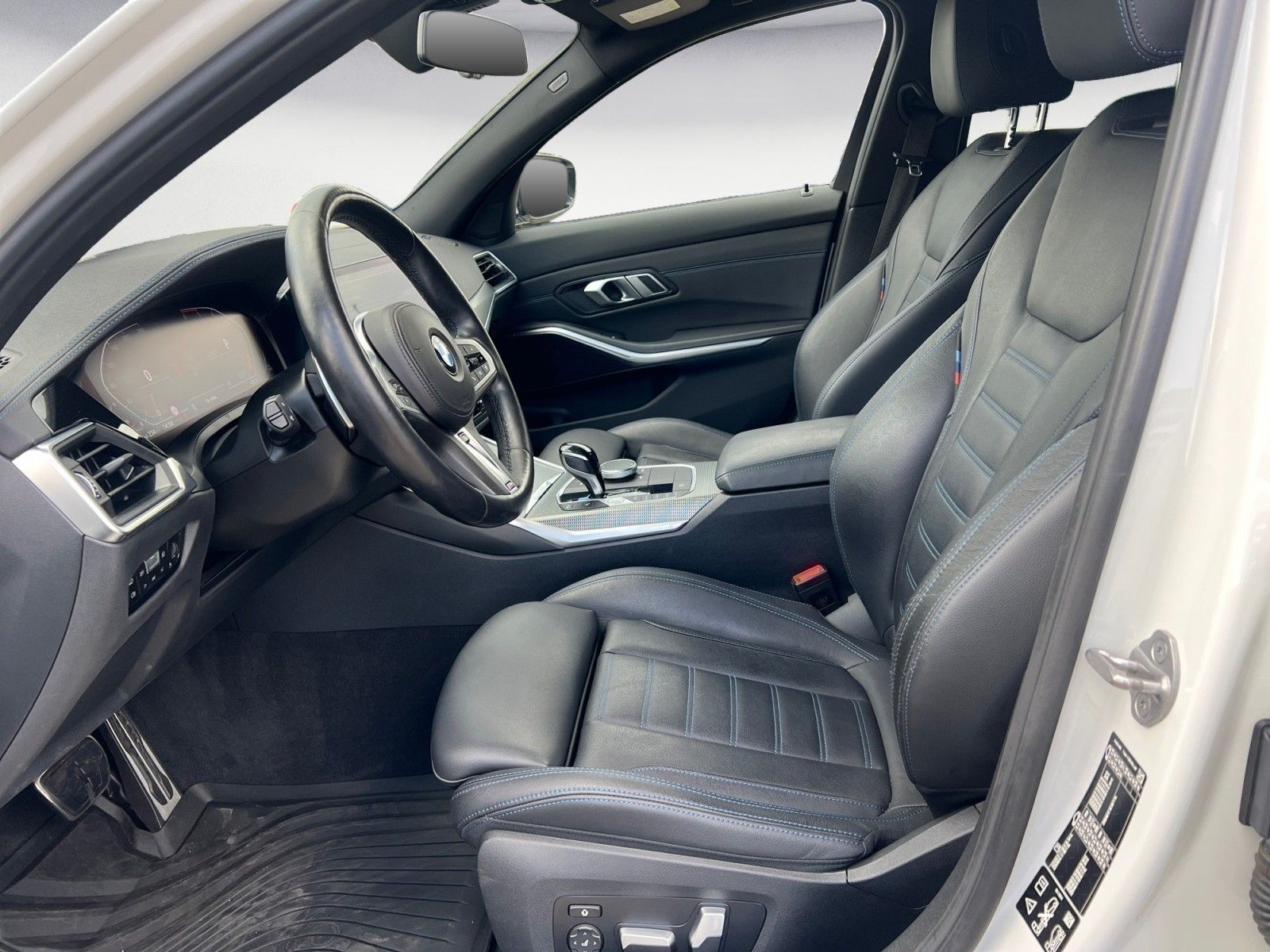 BMW 330d xDrive Touring M Sport Auto. Aktive Geschw. foto 10