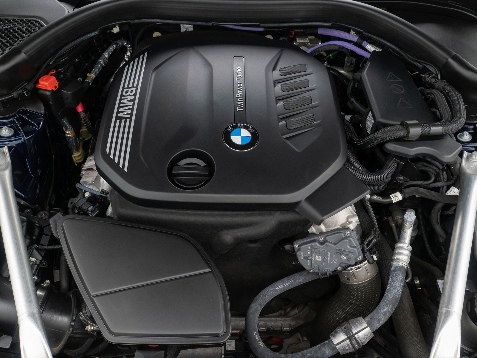 Fahrzeugabbildung BMW 520d xD DAB Kamera HUD Laser H/K Leder Komfort