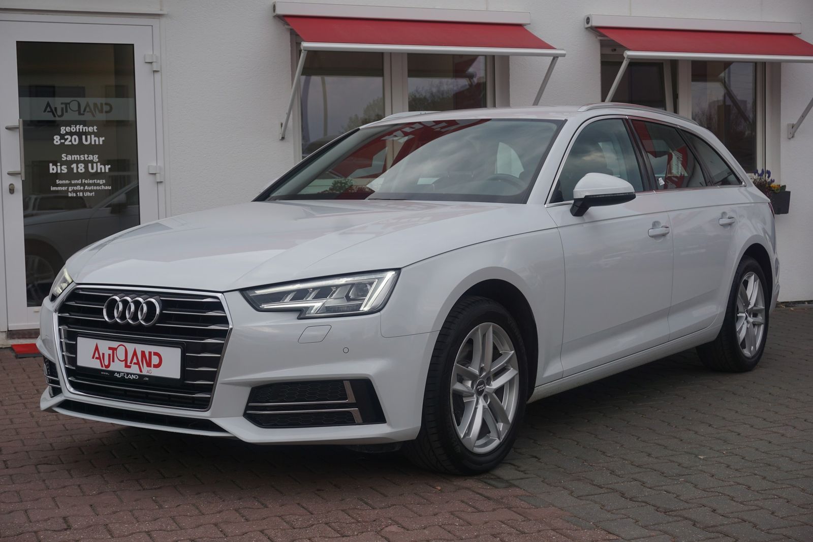 Audi A4 Avant 40 2.0 TFSI S-Tronic LED Navi Tempomat imagem 2