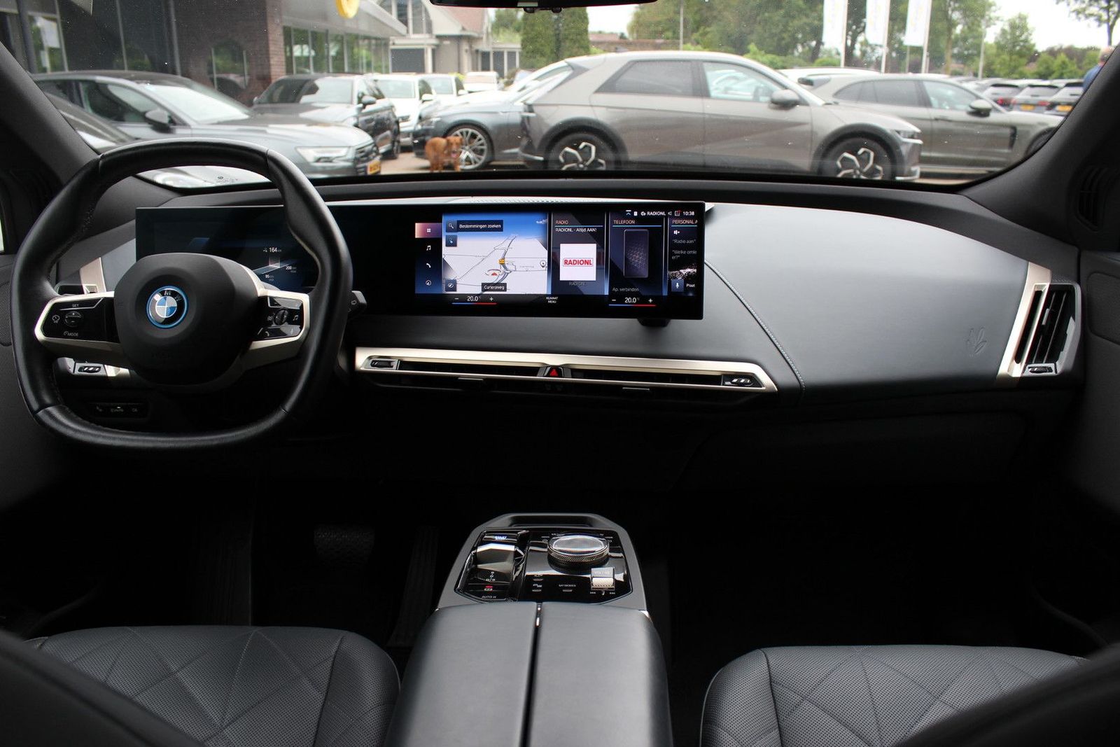 BMW iX xDrive40 High Exe. M Sport 77 kWh / SoH 97,1% imagem 3