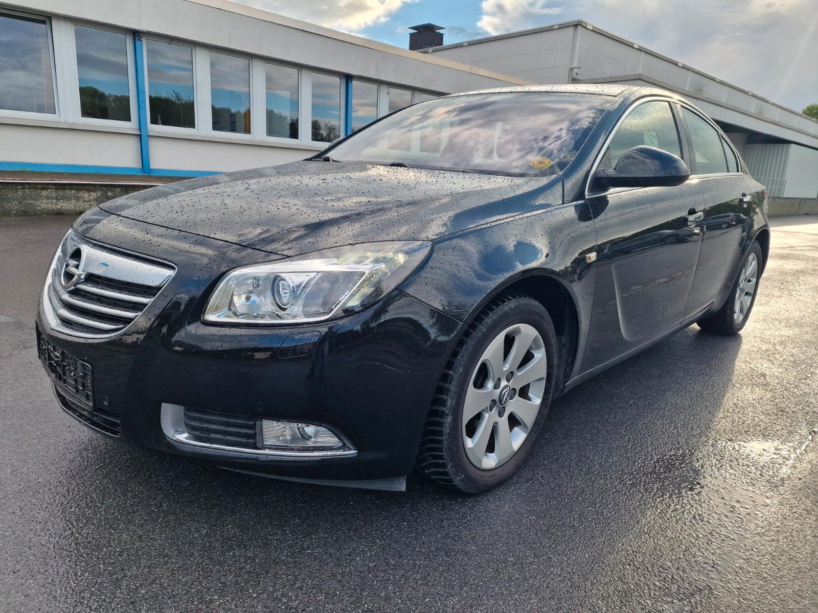 Opel Insignia 2.0 CDTI  WhatsApp +4917644511851