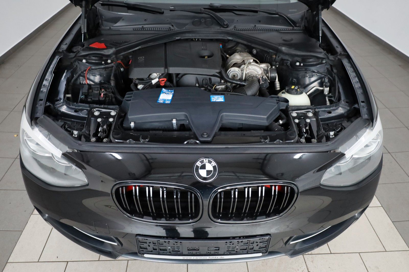 Fahrzeugabbildung BMW 118i Lim. 5-trg. Sport Line SH,PDC,SR+WR