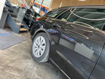 MYAUTOCENTER – Gebraucht- und Jahreswagen mit Werkstattservice in Pfaffenhofen Mercedes-Benz C 200 *VOLLDIGITAL*KEYLESS*2-ZONEN*ACC*NAVI*