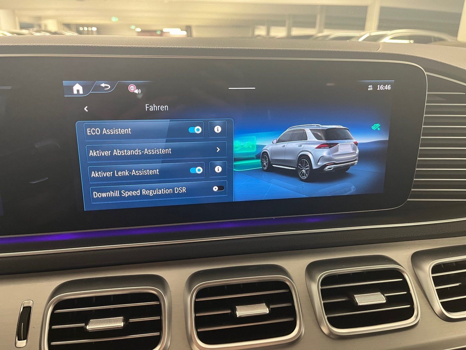 Fahrzeugabbildung Mercedes-Benz GLE 350 de 4M AMG*Distroni*360*Airmatic*AHK*Pano