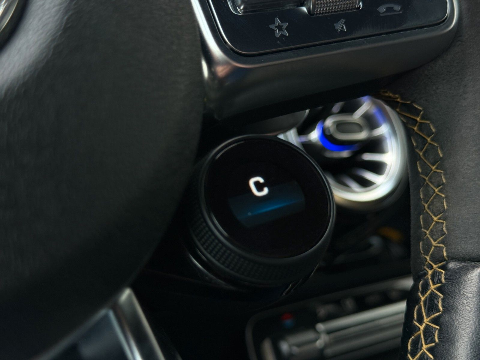 Fahrzeugabbildung Mercedes-Benz CLA 45 S AMG Matt/Perf-Sitz/MBeam/AERO/Night-Pkt