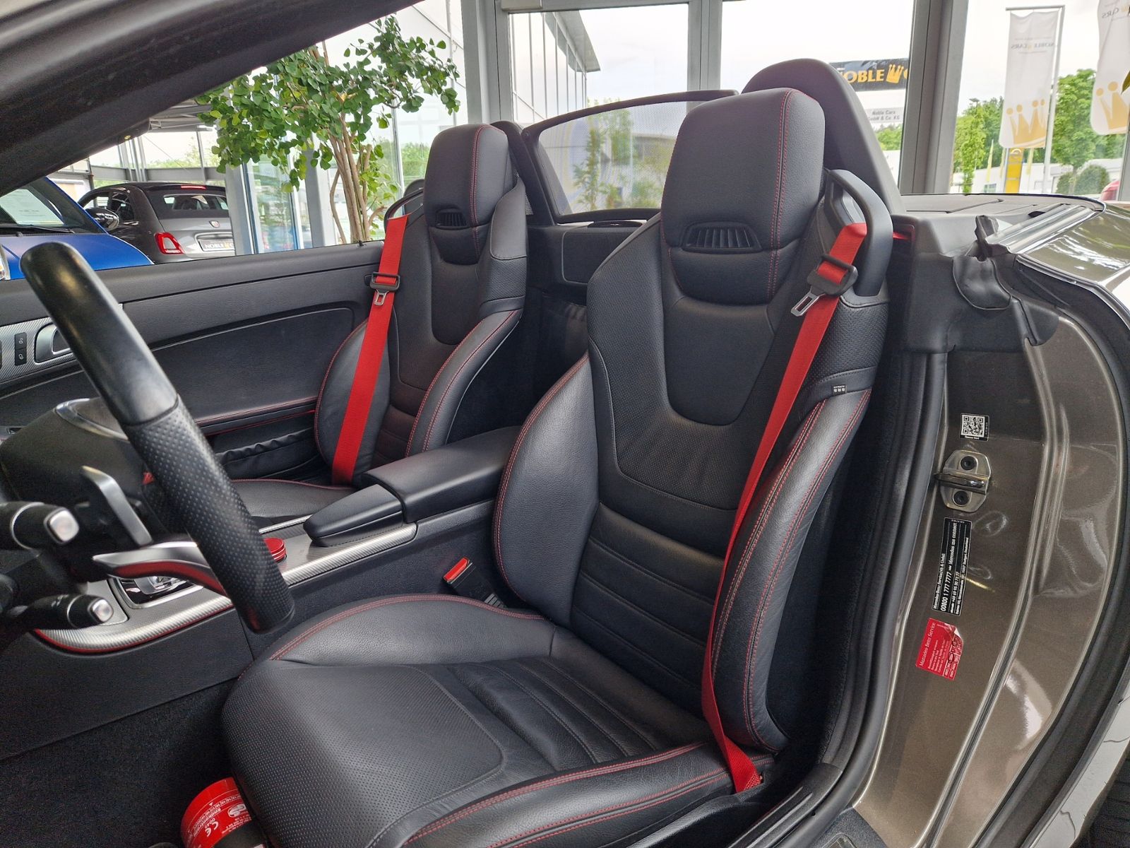 Fahrzeugabbildung Mercedes-Benz SLC 300 AMG MEMORY LED NAVI RFK