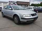 Volkswagen Passat 1.6 Limousine/Schiebdach/Guter Zustand - : Gute