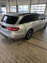Mercedes-Benz E 300 d 4MATIC T Autom. - - gebrauchte Mercedes-Benz E 300 aus dem Jahr 2023